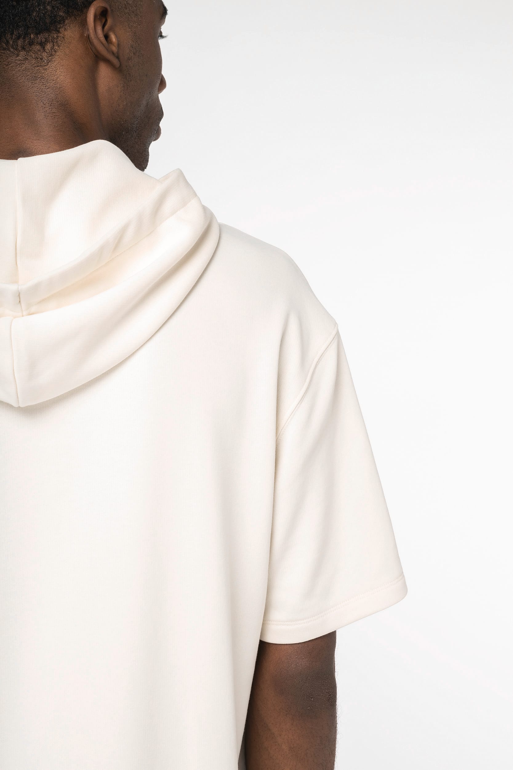 Sweat-shirt écoresponsable à capuche à épaules tombantes manches courtes French Terry unisexe – vue 6