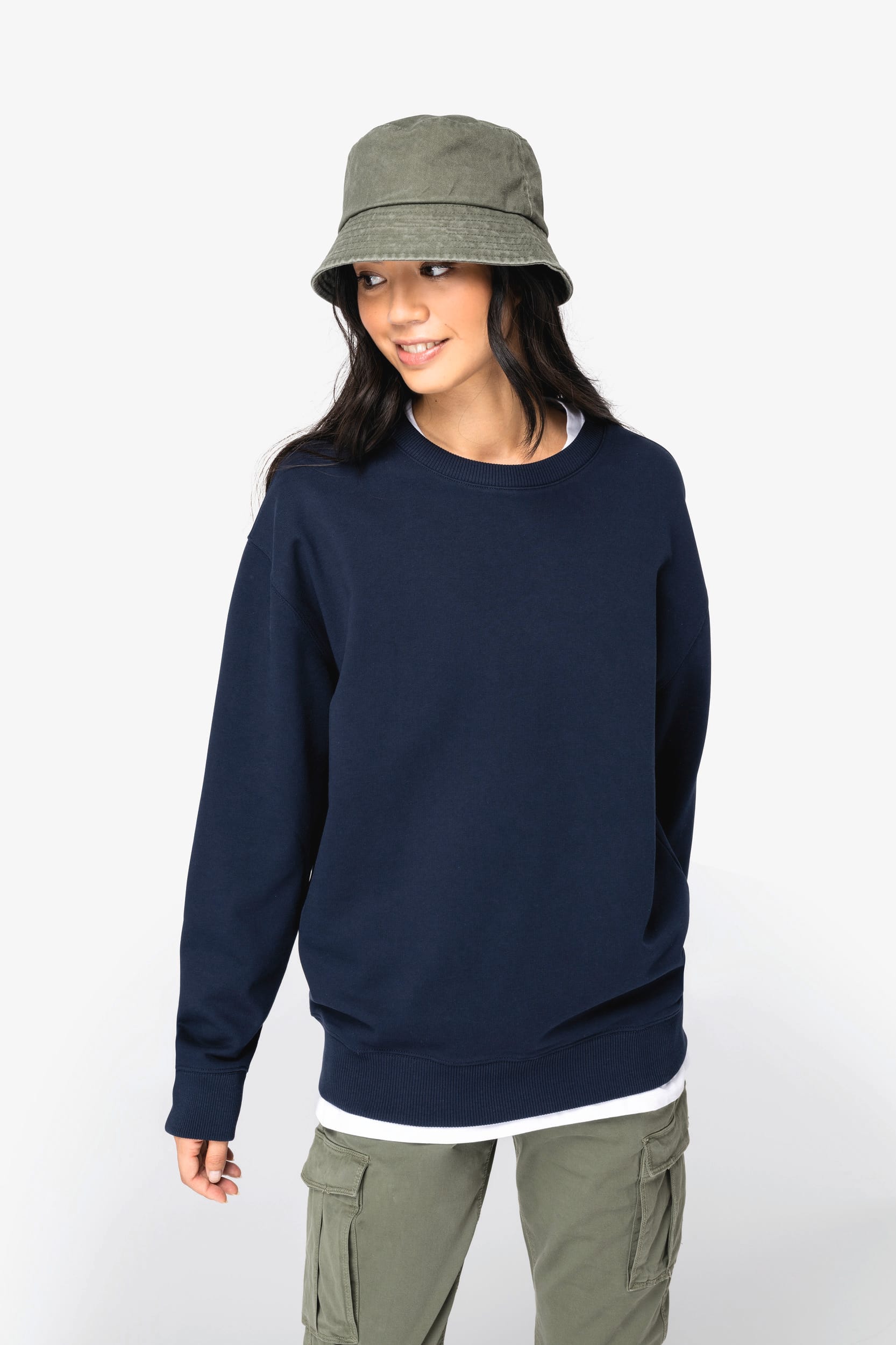Sweat-shirt écoresponsable à col rond à épaules tombantes French Terry unisexe – vue 3