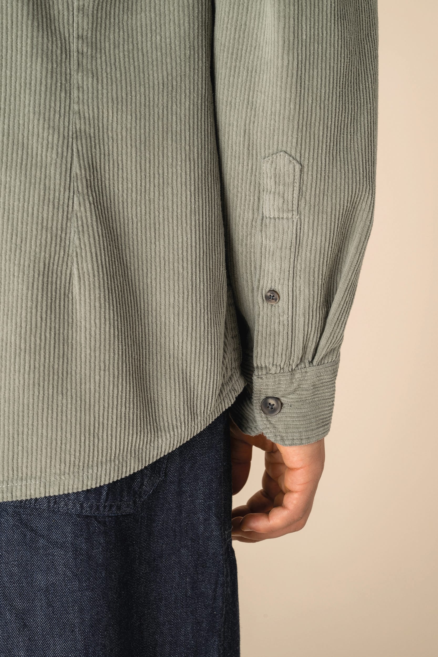 Surchemise écoresponsable délavée en velours côtelé homme – vue 7