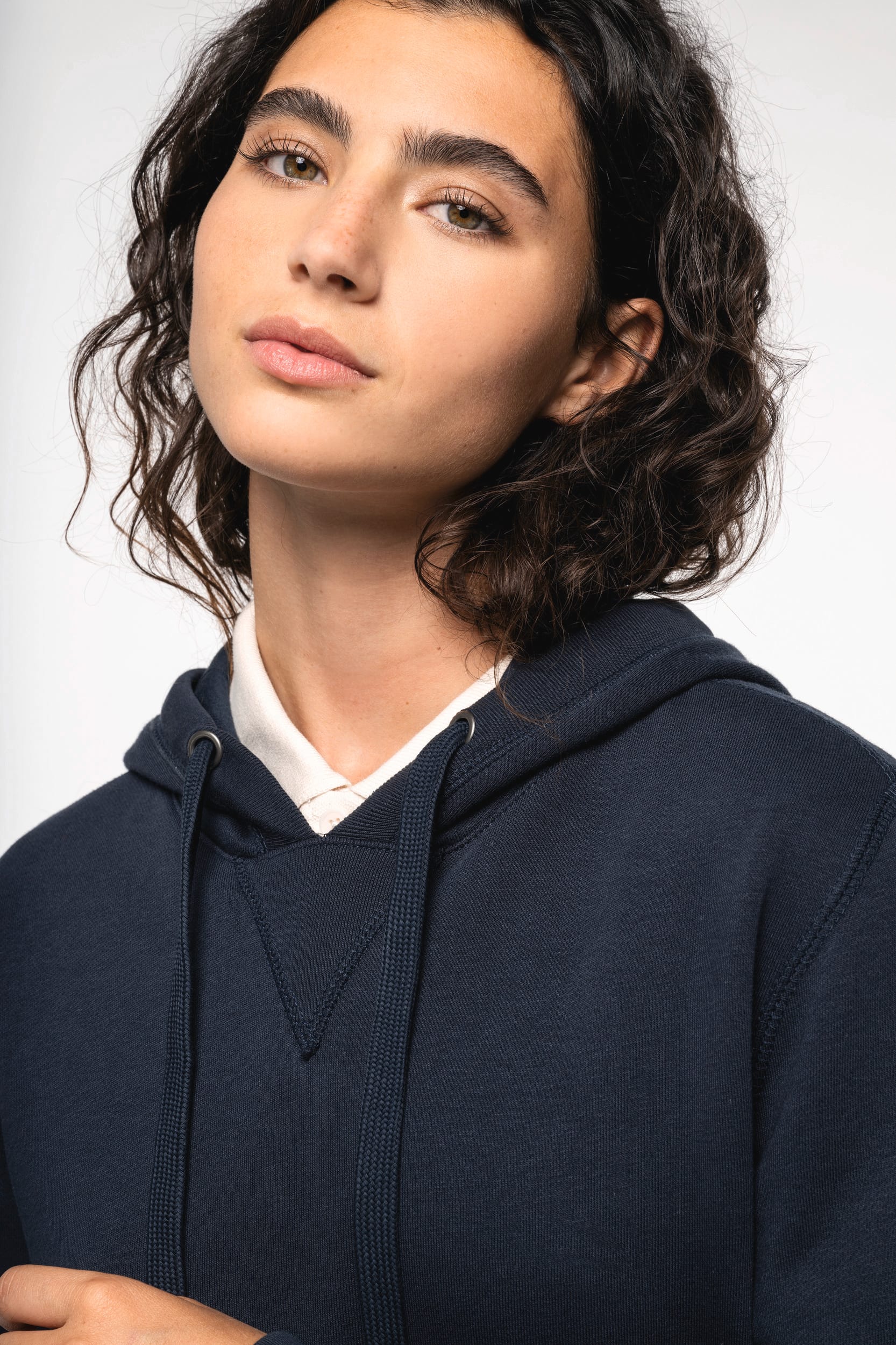 Sweat-shirt french terry écoresponsable à capuche unisexe – vue 7
