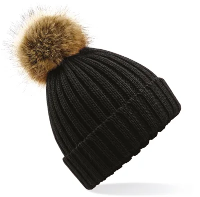Bonnet epais avec pompon en fausse fourrure