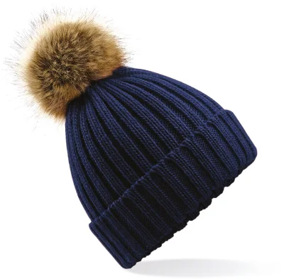 Bonnet epais avec pompon en fausse fourrure